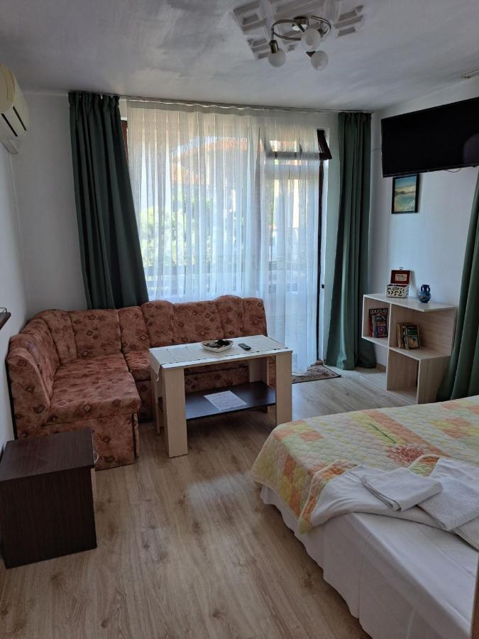 Guest House Liliya Sosopol Exterior foto