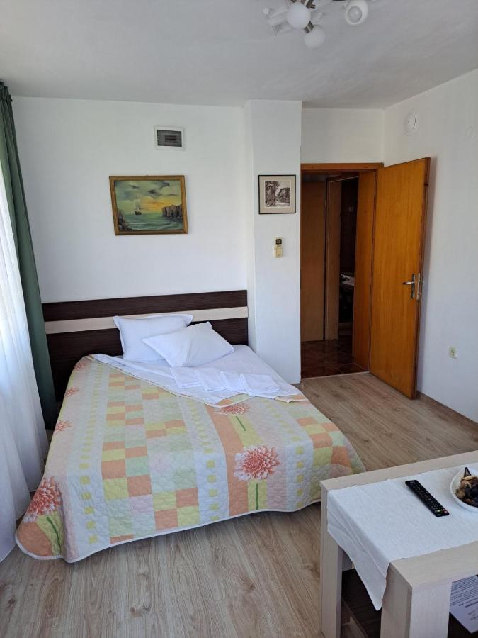 Guest House Liliya Sosopol Exterior foto