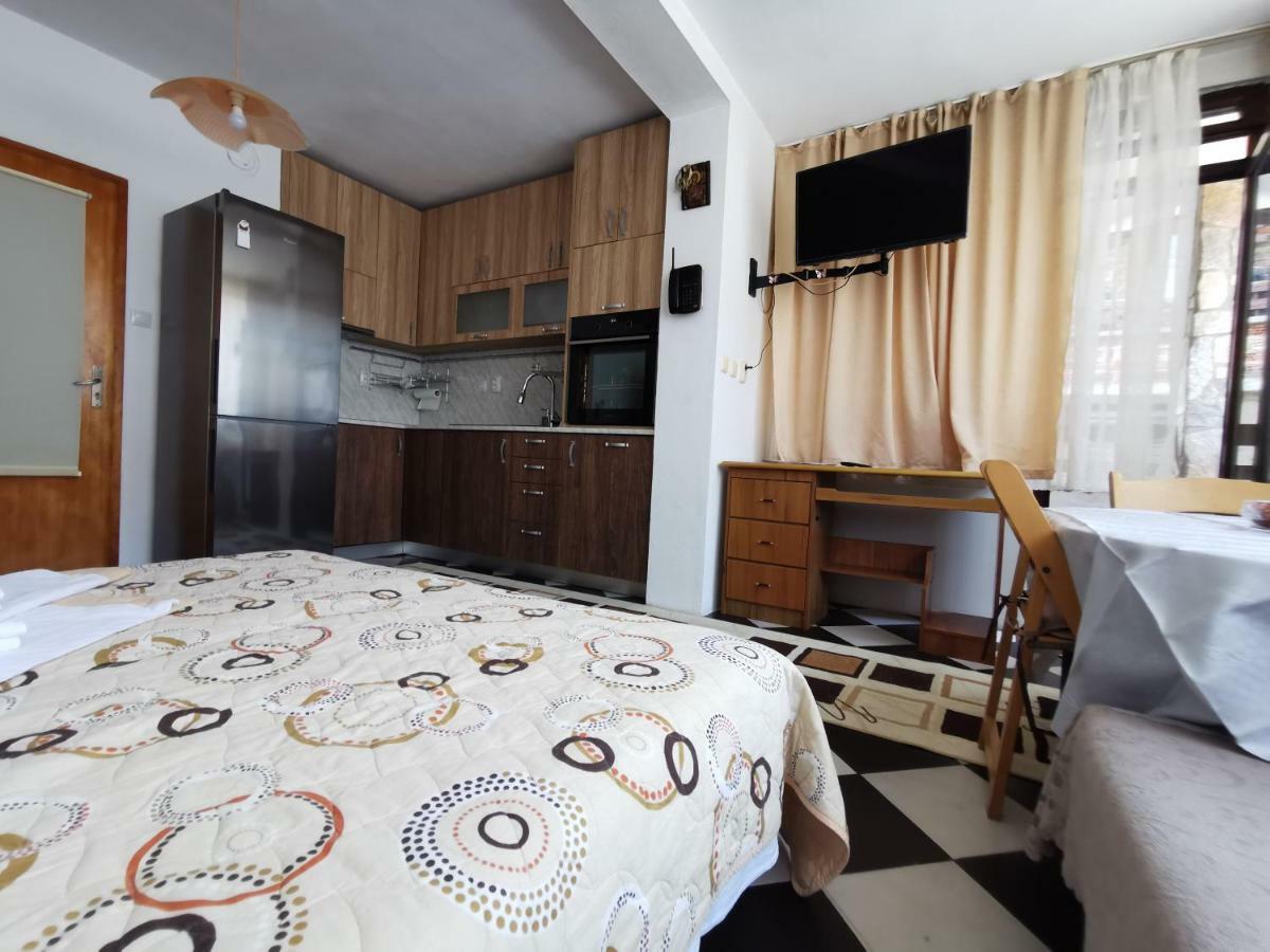 Guest House Liliya Sosopol Exterior foto
